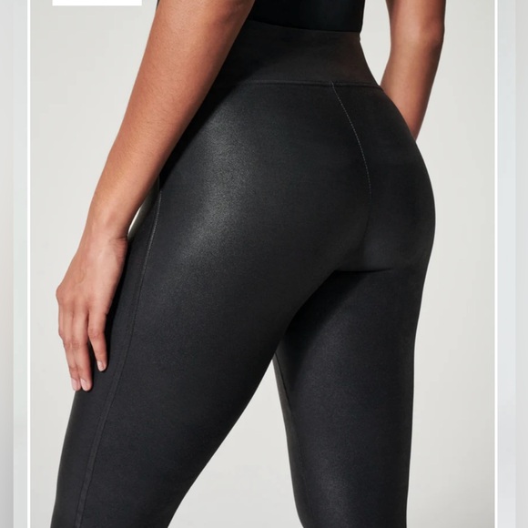 SPANXshape™ Faux Leather
Leggings

Worn once - Picture 3 of 5